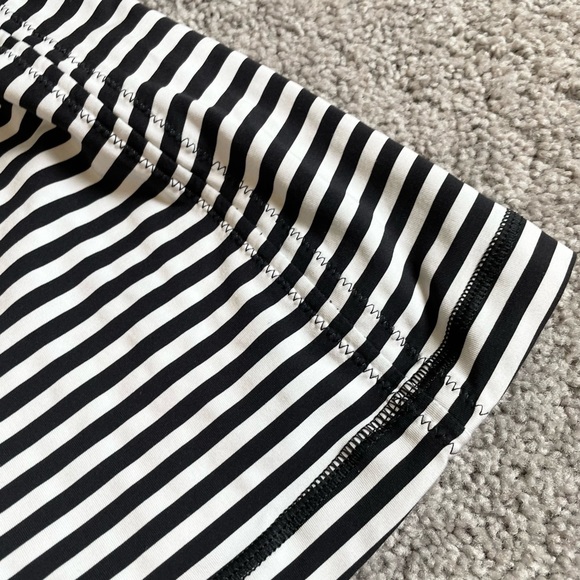 Lululemon top - Picture 3 of 5